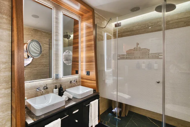 Deluxe, Triple, Single Bed, Lake View, Schweizerhof 9/10