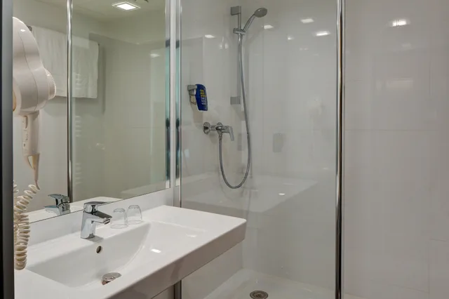 جناح بسرير كينج، Park Inn by Radisson Danube Bratislava 4/6