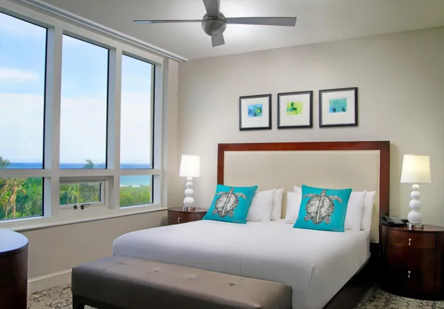 غرفة بشرفة بغرفتي نوم، Palm Beach Singer Island Resort and Spa Luxury Suites 1/1