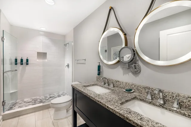 جناح ديلوكس بسرير كينج بغرفة نوم واحدة مع أريكة، Hilton Vacation Club King 583 Charleston 8/10