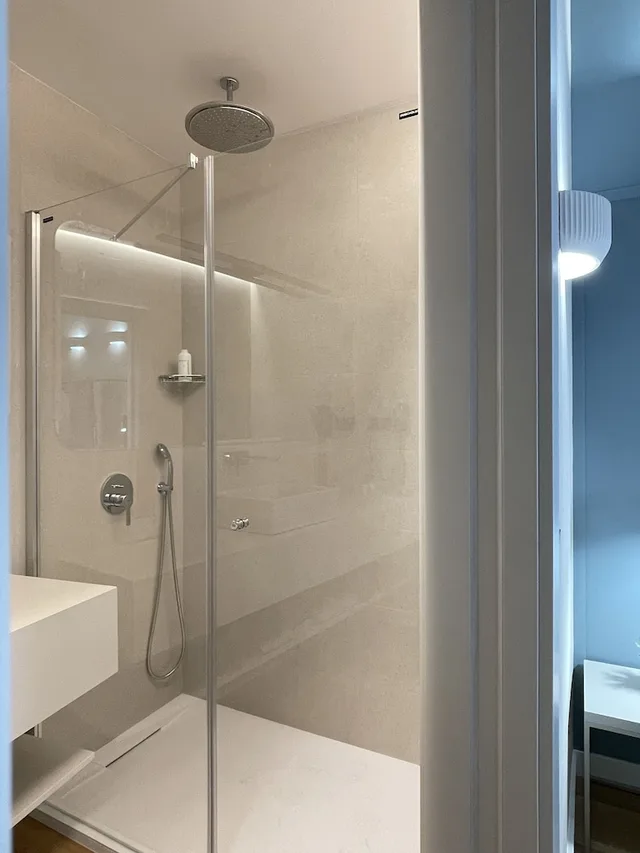 Renovated, Comfort, Double Bed، Cosy Rooms Embajador 3/3