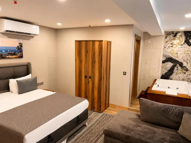 جناح بسرير كينج مع أريكة بجاكوزي، Old Town Point Hotel & Spa Antalya 4/7