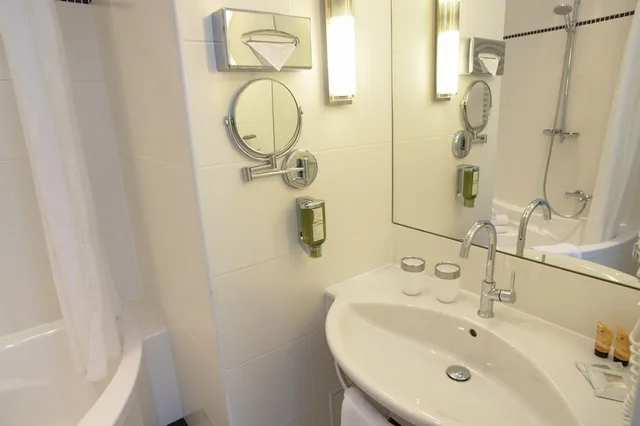 غرفة قياسية بإطلالة على الحديقة بشرفة مفردة بسرير مزدوج، Hotel Spiess Spiess Appartement Pension 4/4