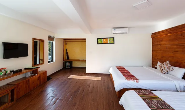 غرفة ديلوكس بانورامية بسريرين منفصلين بإطلالة على المدينة بشرفة، Sapa Village Hotel 1/10
