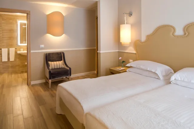 غرفة سوبيريور بسرير مزدوج، Starhotels Terminus 3/10