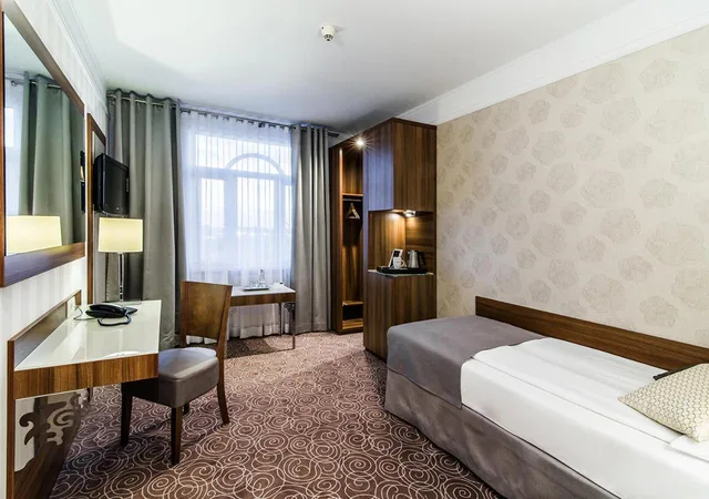 Room, Single, Hotel Lord 1/8