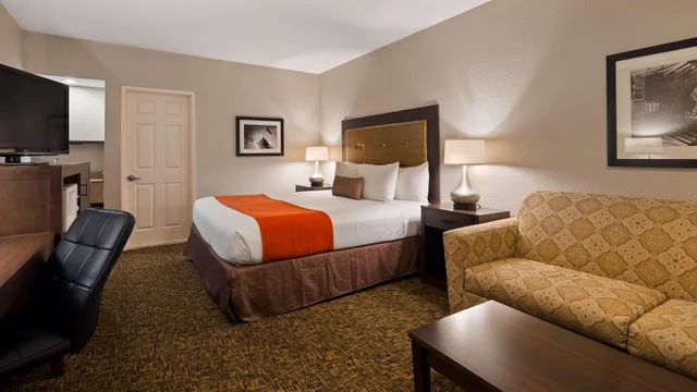 Suite, King Bed, Best Western Plus Big America 3/9