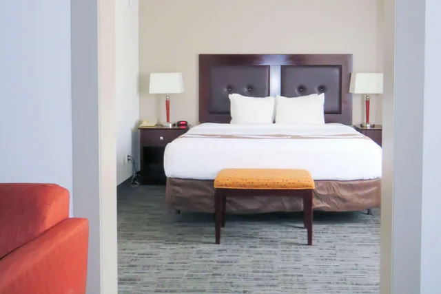 جناح، Quality Inn & Suites Everett, WA 3/10