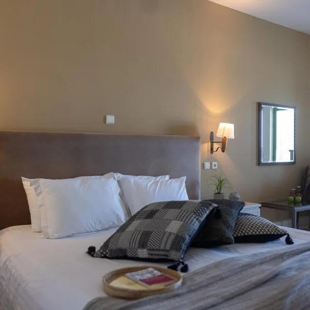 Junior Suite, Sea Front، GRAND BAY BEACH RESORT KOLYMBARI 4/9