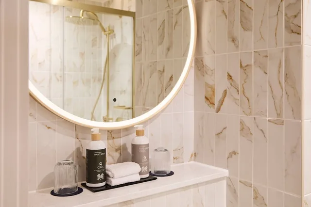 غرفة عائلية بسرير كينج مع أريكة، The Francis Hotel 10/10