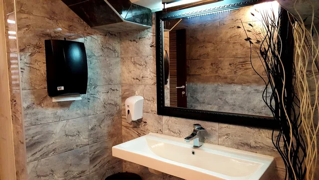 غرفة كومفورت ثلاثية بسرير كوين وسرير فردي، Apart Kalonis Hotel 4/6