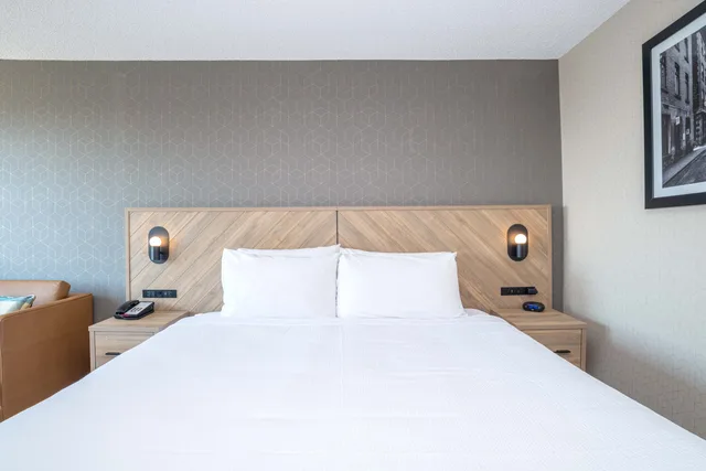 Premium, King Bed, Stadium View, Sofa، Sandman Hotel Montreal-Longueuil 3/4