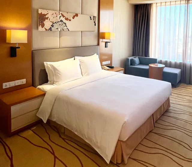 جناح سوبيريور، HOLIDAY INN PANJIN AQUA CITY 1/2