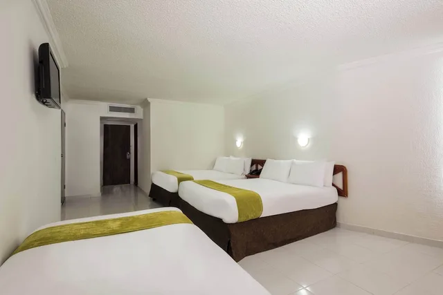 غرفة عائلية رباعية بسريرين كوين، Hotel Calypso Beach 1/1