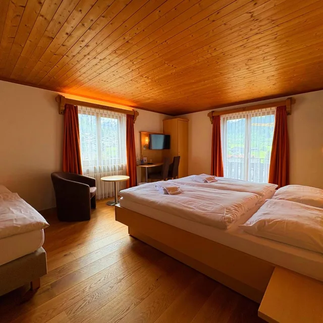 غرفة كومفورت ثلاثية، Madrisa Lodge 5/7