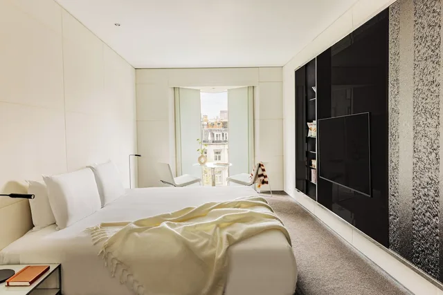 Me, Superior, King Bed, City View، Me London Hotel 1/10