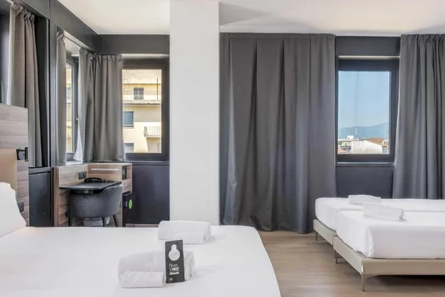 غرفة قياسية رباعية، B&B HOTEL Prato City Center 1/2