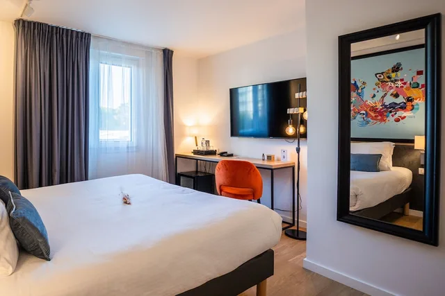 Classic, Double Bed, Le Drips 1/5