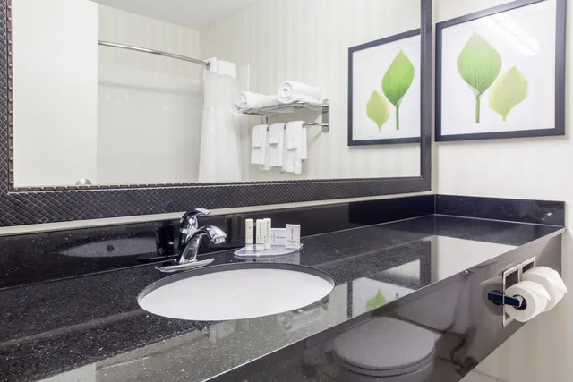 غرفة بسرير كوين، Fairfield Inn Suites By Marriott Canton 3/3
