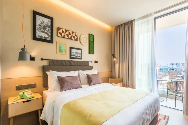 غرفة قياسية بسرير كوين، Hotel Indigo Larnaca by IHG - Adults Only 1/2