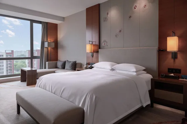 غرفة تنفيذية بسرير كينج مع دخول صالة النادي، Doubletree By Hilton Hotel Guangzhou - Science City 2/5
