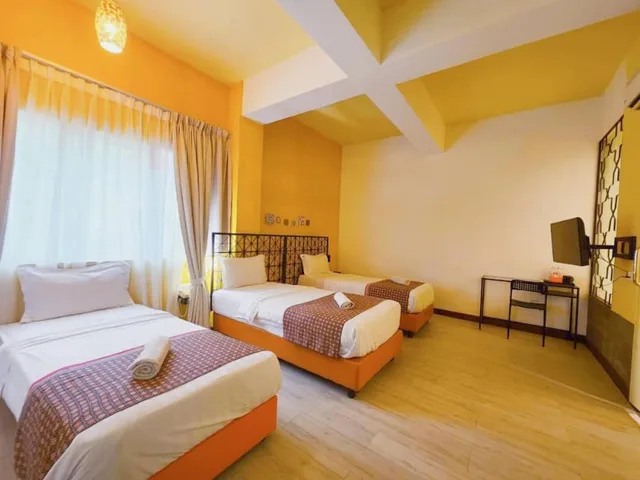 Deluxe, Triple, Langit-Langi Hotel Port Dickson 3/3