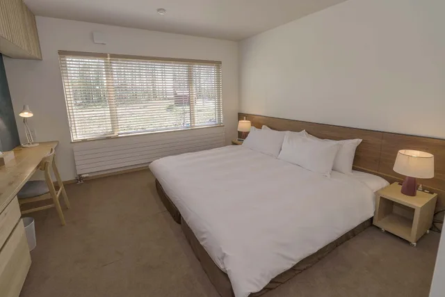 3 Bedrooms, Lodge, 2 Futon Beds, 3 King Beds, Mountain View, Tatami، Miru Niseko 1/8