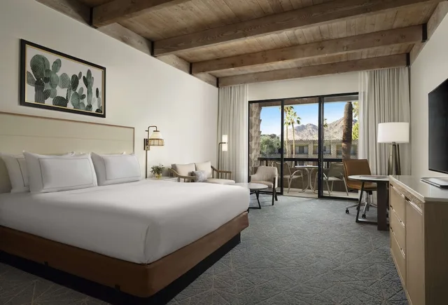 Room, King Bed, Camelback Mountain View, Patio، Doubletree Resort By Hilton Paradise Valley - Scottsdale 1/3