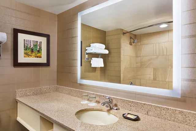 غرفة كلوب بسريرين كوين بإطلالة على المدينة، Sheraton Denver West Hotel 4/4