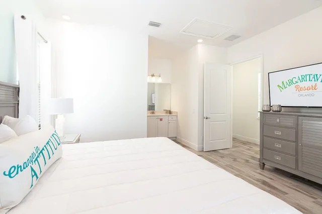 كابينة بإطلالة على المسبح بشرفة، Margaritaville Cottages Orlando 1/5