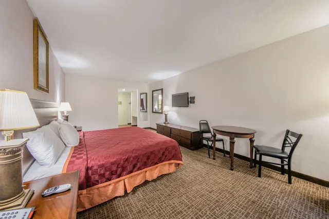 غرفة بسرير كينج، Americas Best Value Inn Brenham 4/7