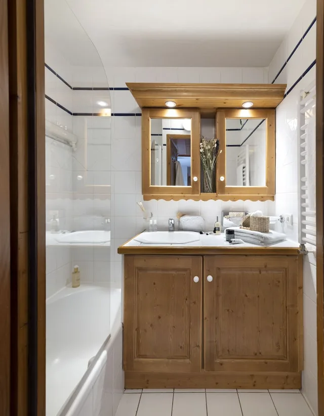 شقة بأربعة أسرّة بإطلالة على الجبل بشرفة بغرفتين مع أريكة، Residence Pierre and Vacances Premium Les Alpages de Chantel 6/6