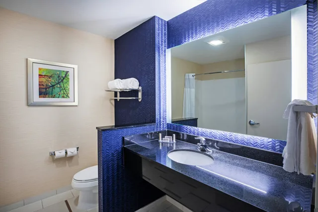 غرفة، Fairfield Inn And Suites Tulsa Downtown 2/2