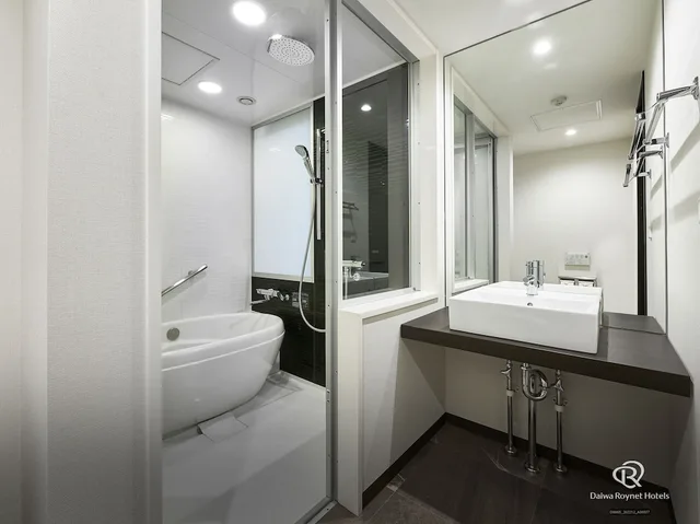 Room, Triple, Twin Beds, Daiwa Roynet Hotel Osaka Kitahama 3/6