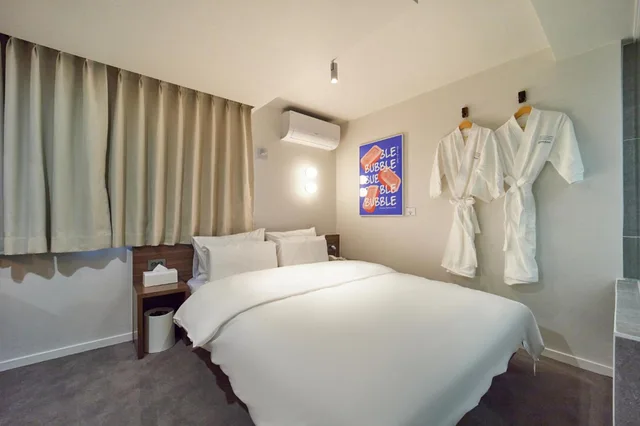 Deluxe, Double Bed, Hotel Yaja Nampo Lotte 3/9