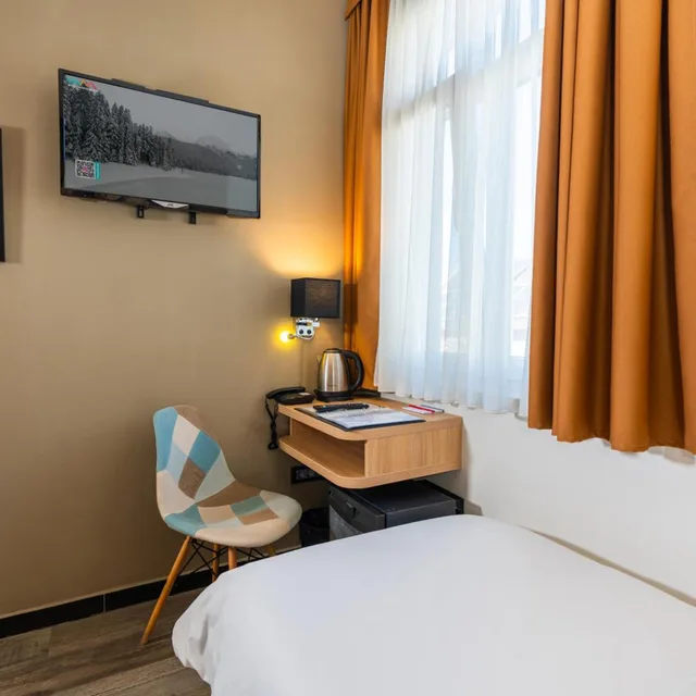 غرفة مفردة بحمام خاص، Hotel Resurs 3/6