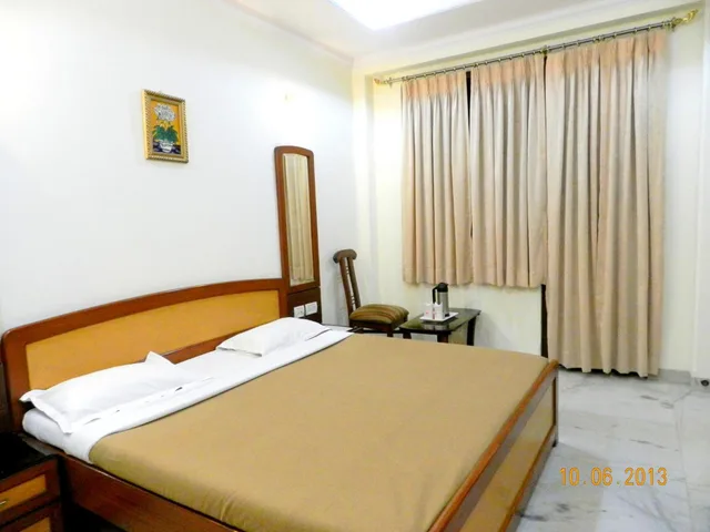 Deluxe, Double Bed, Tara Palace 2/2