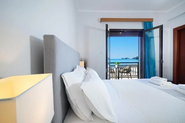 غرفة قياسية بسريرين منفصلين بإطلالة على البحر، Kamelia Hotel 4/6