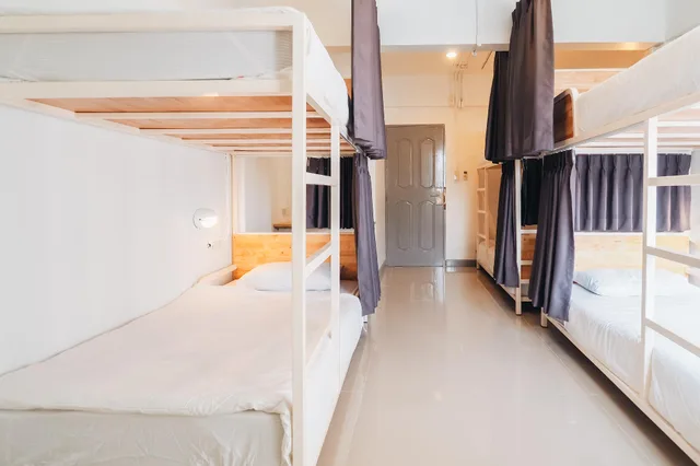 Female Dorm, 8 Beds, Loyy Hotel 1/1