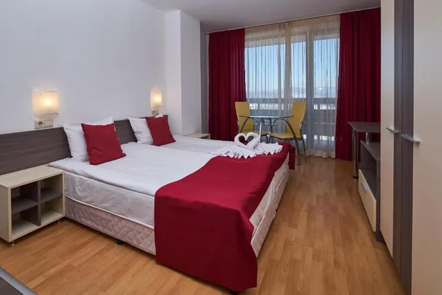 1 Bedroom, Apartment, MOUNTAIN PARADISE BY THE WALNUT TREES 1/1