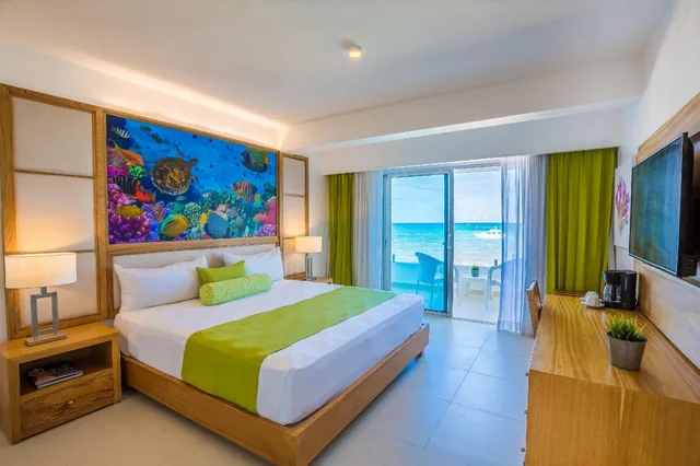 غرفة بسرير كينج بإطلالة على البحر، HM Bavaro Beach Adults Only 1/1
