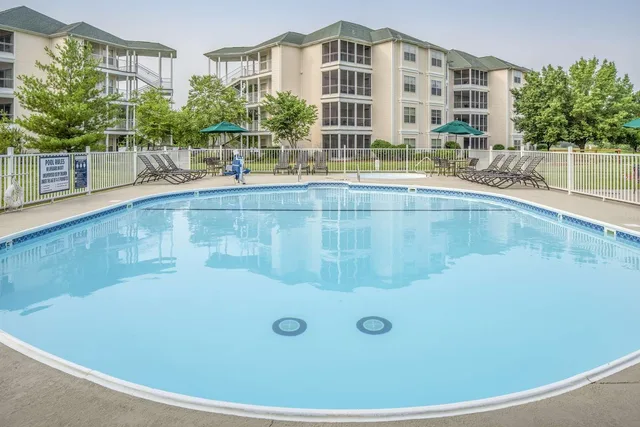 جناح بسرير كينج وسرير كوين بغرفتي نوم، The Suites At Fall Creek 1/1
