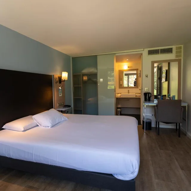 غرفة بسرير مزدوج، KYRIAD LYON SUD - SAINTE FOY 5/10