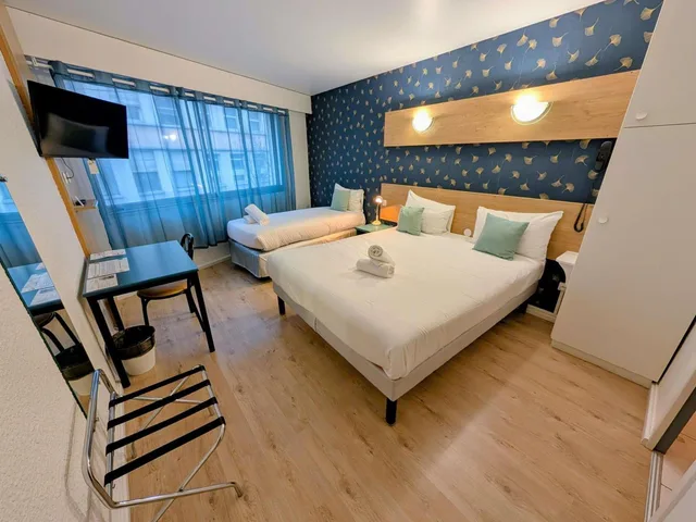 غرفة قياسية بسرير مزدوج وسرير فردي، greet hotel Grenoble Centre Gare 1/2