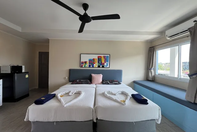 استوديو ديلوكس بسريرين منفصلين مع أريكة، Surf and Sand Resort 9/10
