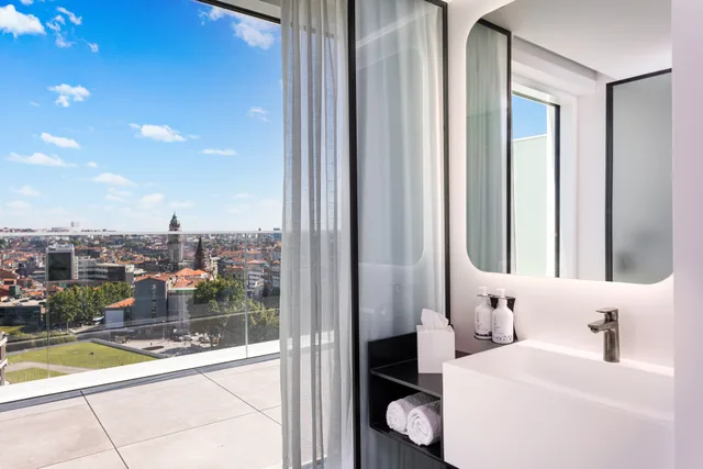 غرفة سوبيريور مفردة بسرير كوين، YOTEL Porto, Select by Hilton 6/6