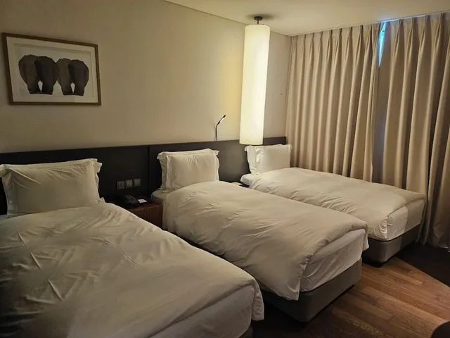 غرفة قياسية ثلاثية بثلاثة أسرّة، Shilla Stay Jeju 1/6