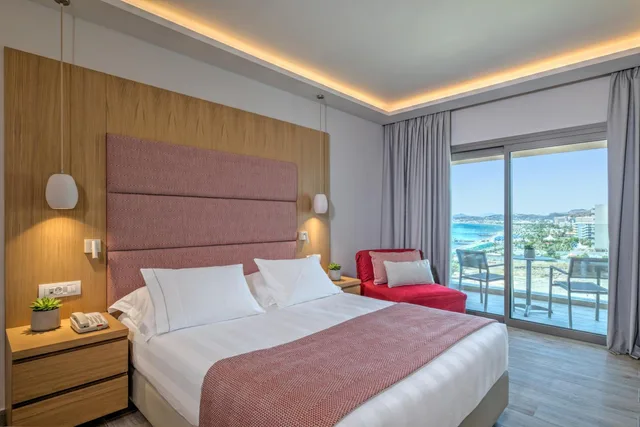 Room, Double Bed, Side Sea View، Amada Colossos Resort 3/7