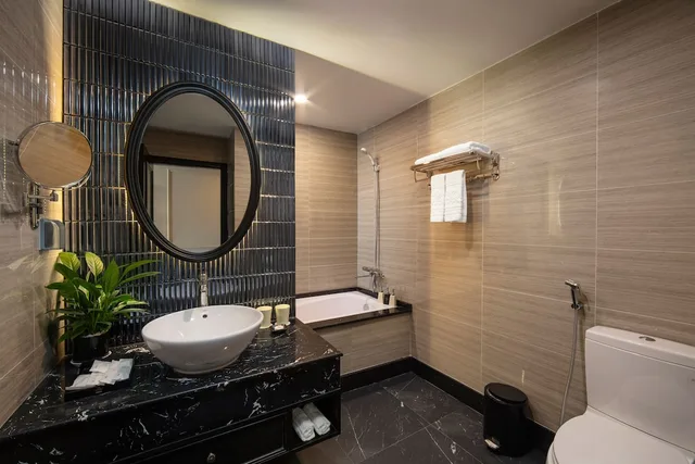 جناح جونيور بسرير كينج بإطلالة على المدينة، Hanoi Imperial Hotel 6/7