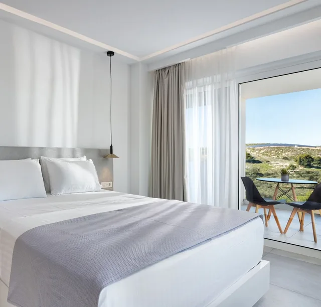 غرفة سوبيريور بسرير كوين، Myzith Luxury Suites 2/4